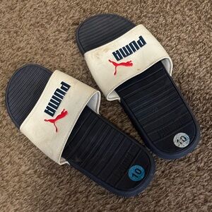 Puma flip flops